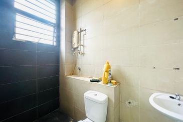 Neos @ PandanMas Townhouse