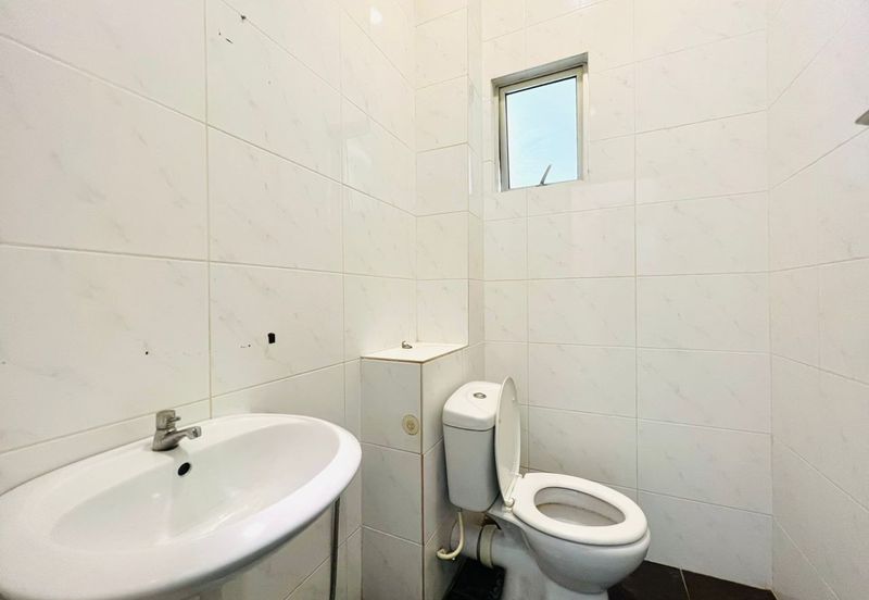 Neos @ PandanMas Townhouse