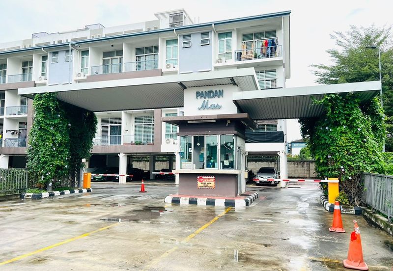 Neos @ PandanMas Townhouse