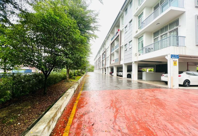 Neos @ PandanMas Townhouse