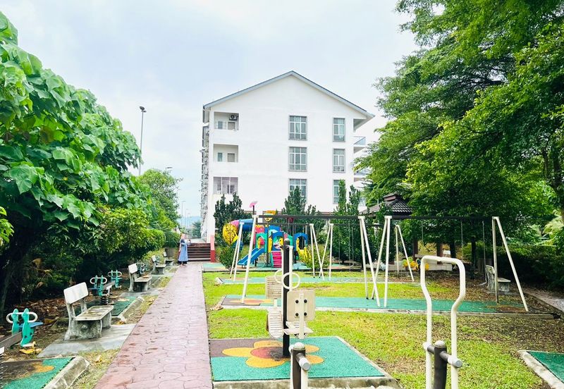 Neos @ PandanMas Townhouse