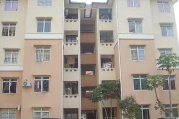 Sri Puteri (Earls Court), Ukay Perdana