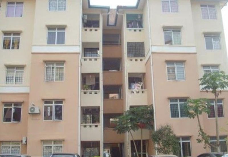 Sri Puteri (Earls Court), Ukay Perdana