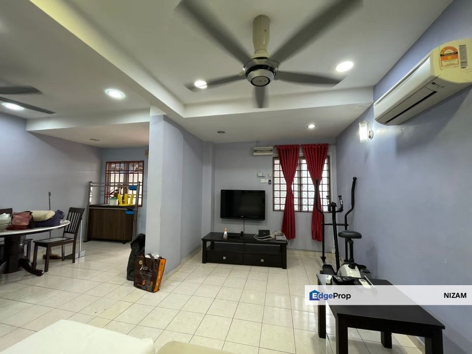 FREEHOLD End Lot 3 Storey Terrace House Renovated Taman Bukit Emas, Kajang, Balakong, Selangor, Selangor, Seri Kembangan