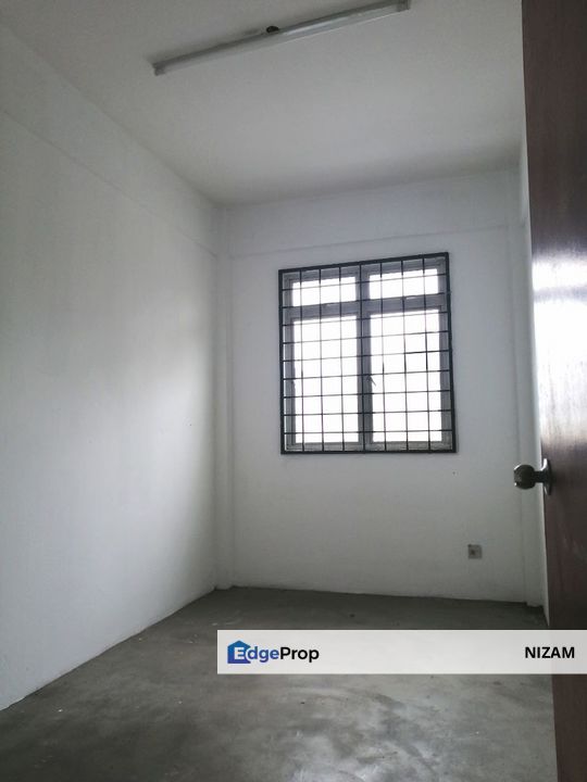 Tingkat 1 Pangsapuri Seri Mawar Bandar Putra Bangi Selangor, Selangor, Bangi