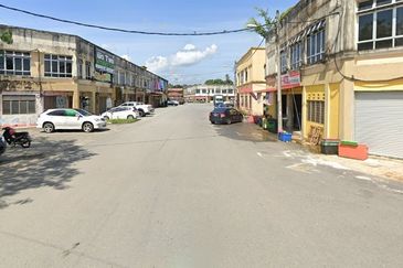 Tenanted Shop Lot Wakaf Tapai Kuala Terengganu, Terengganu For Sale