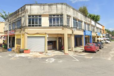 Tenanted Shop Lot Wakaf Tapai Kuala Terengganu, Terengganu For Sale