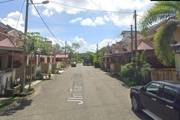 Tenanted Shop Lot Wakaf Tapai Kuala Terengganu, Terengganu For Sale