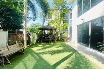 Duta Villa, Setia Alam