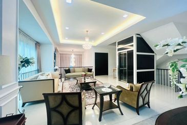 Duta Villa, Setia Alam