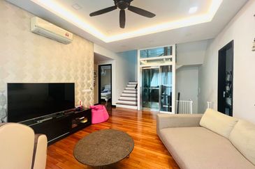 Duta Villa, Setia Alam