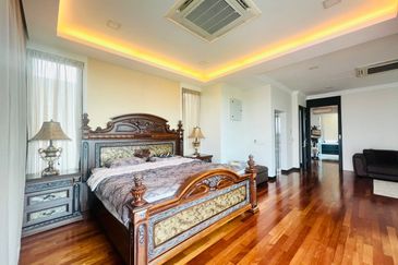 Duta Villa, Setia Alam