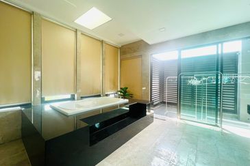 Duta Villa, Setia Alam