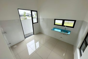 Corner 2 Storey Terrace Eco Grandeur Bandar Punca Alam Shah Alam Selangor