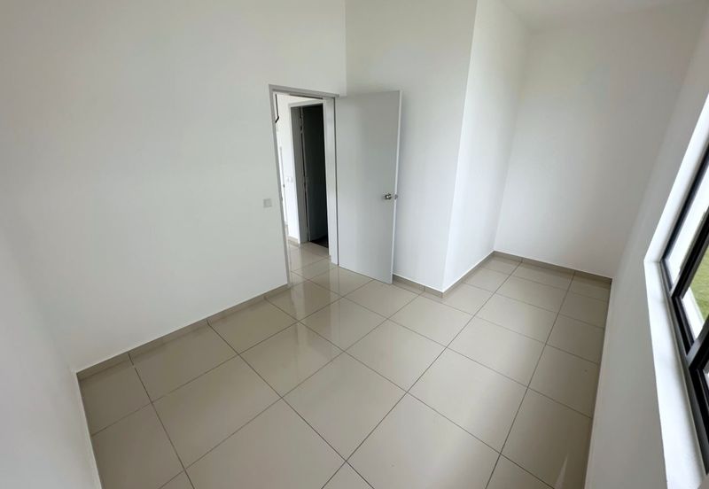 Corner 2 Storey Terrace Eco Grandeur Bandar Punca Alam Shah Alam Selangor