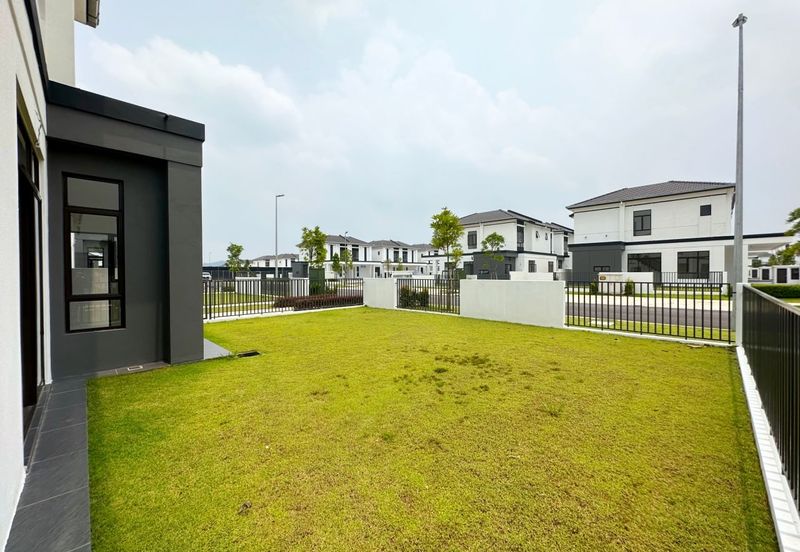 Corner 2 Storey Terrace Eco Grandeur Bandar Punca Alam Shah Alam Selangor