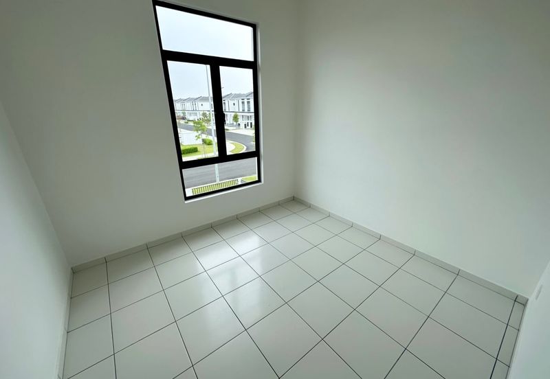 Corner 2 Storey Terrace Eco Grandeur Bandar Punca Alam Shah Alam Selangor