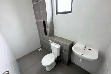 Corner 2 Storey Terrace Eco Grandeur Bandar Punca Alam Shah Alam Selangor