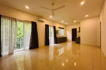 Townhouse Hevea Kemensah Taman Melawati For Sale