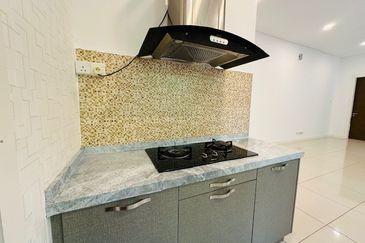 Townhouse Hevea Kemensah Taman Melawati For Sale