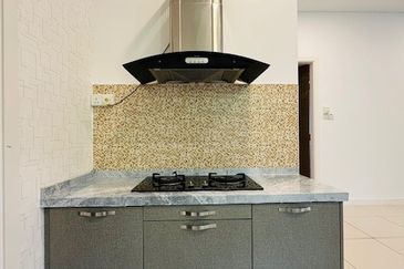 Townhouse Hevea Kemensah Taman Melawati For Sale