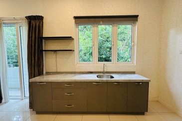 Townhouse Hevea Kemensah Taman Melawati For Sale