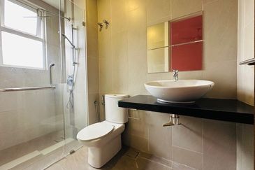 Townhouse Hevea Kemensah Taman Melawati For Sale