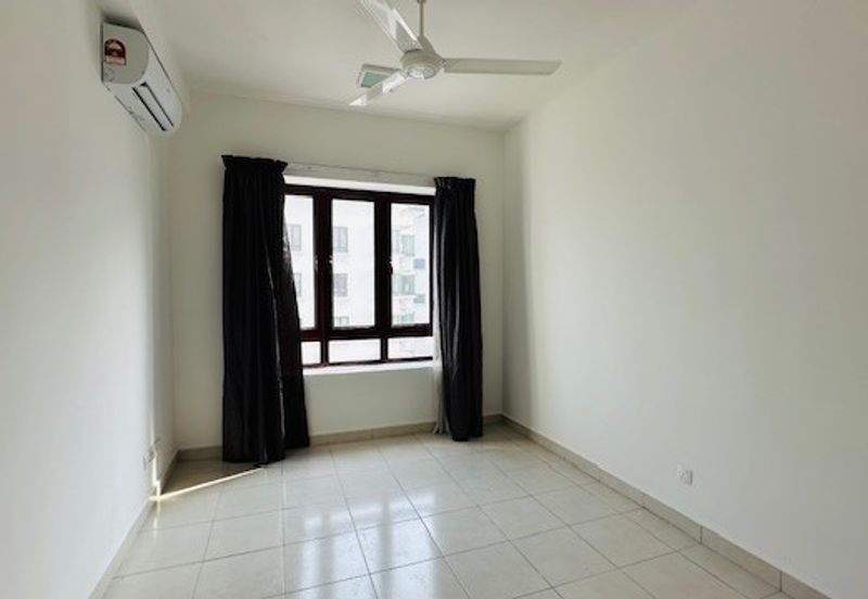 Near LRT Sentul 4 Parkings Rafflesia Condominium Sentul KL For Sale