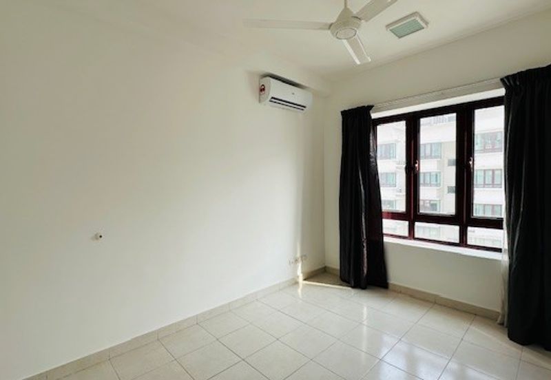 Near LRT Sentul 4 Parkings Rafflesia Condominium Sentul KL For Sale