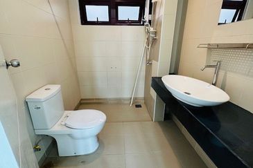 Near LRT Sentul 4 Parkings Rafflesia Condominium Sentul KL For Sale