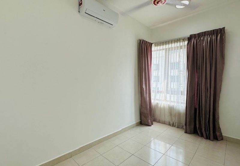 Near LRT Sentul 4 Parkings Rafflesia Condominium Sentul KL For Sale