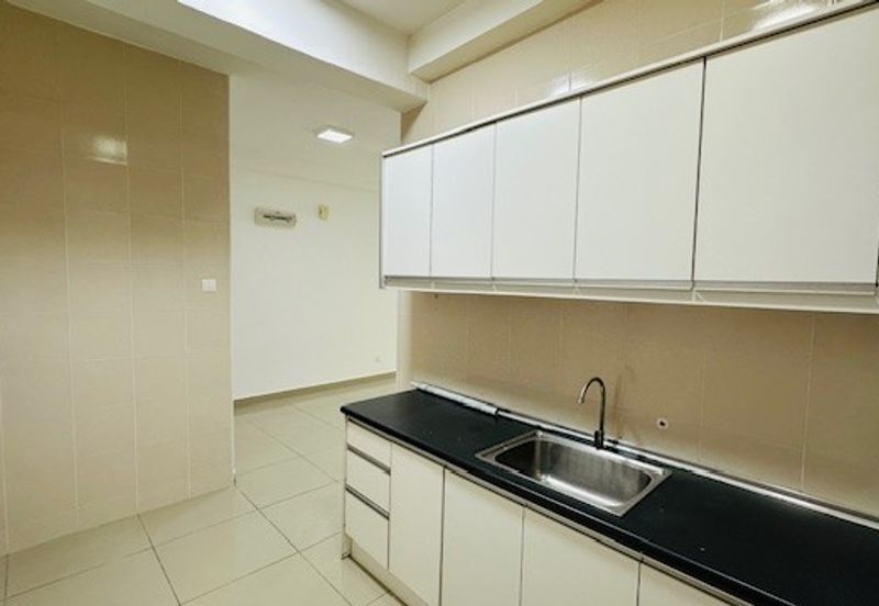 Near LRT Sentul 4 Parkings Rafflesia Condominium Sentul KL For Sale