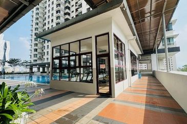 Near LRT Sentul 4 Parkings Rafflesia Condominium Sentul KL For Sale