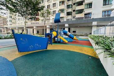 Near LRT Sentul 4 Parkings Rafflesia Condominium Sentul KL For Sale