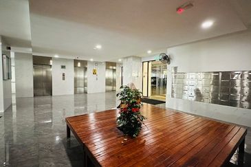 Near LRT Sentul 4 Parkings Rafflesia Condominium Sentul KL For Sale