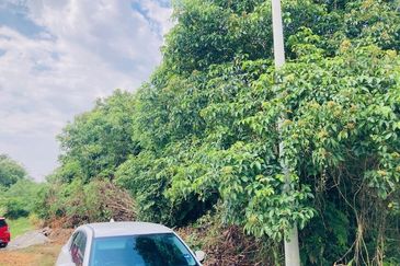 Pulau Indah ( Pulau Lumut )