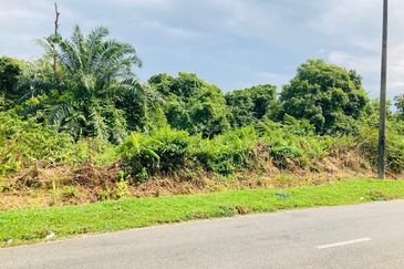 Pulau Indah ( Pulau Lumut )