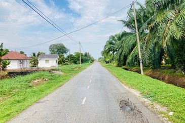 Pulau Indah ( Pulau Lumut )