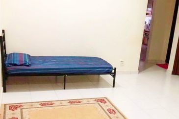 Walking Distance Surau Two (2) Storey House Shah Alam Selangor For Sale
