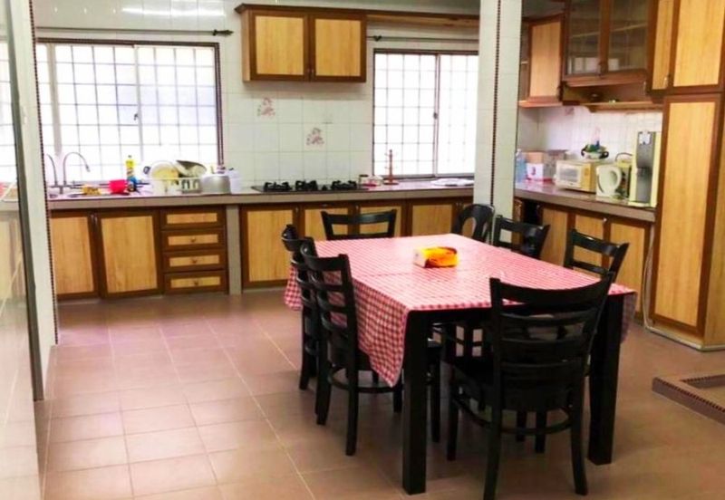 Walking Distance Surau Two (2) Storey House Shah Alam Selangor For Sale