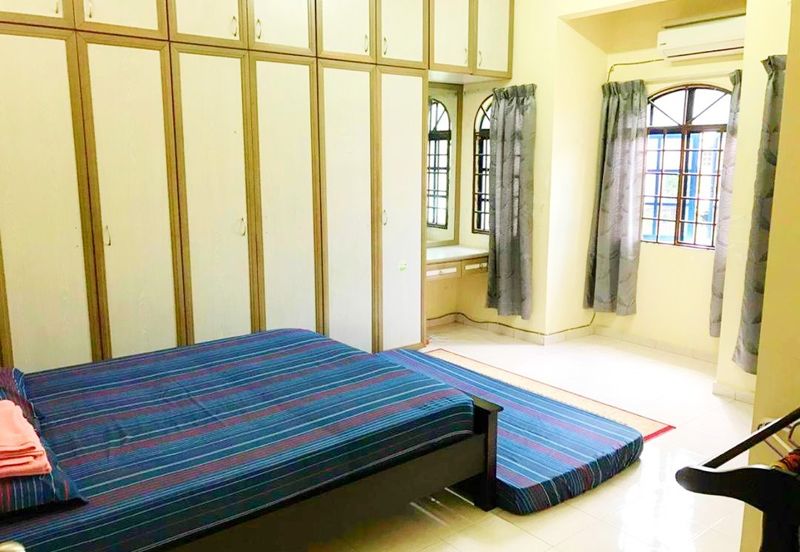 Walking Distance Surau Two (2) Storey House Shah Alam Selangor For Sale