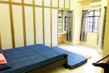 Walking Distance Surau Two (2) Storey House Shah Alam Selangor For Sale