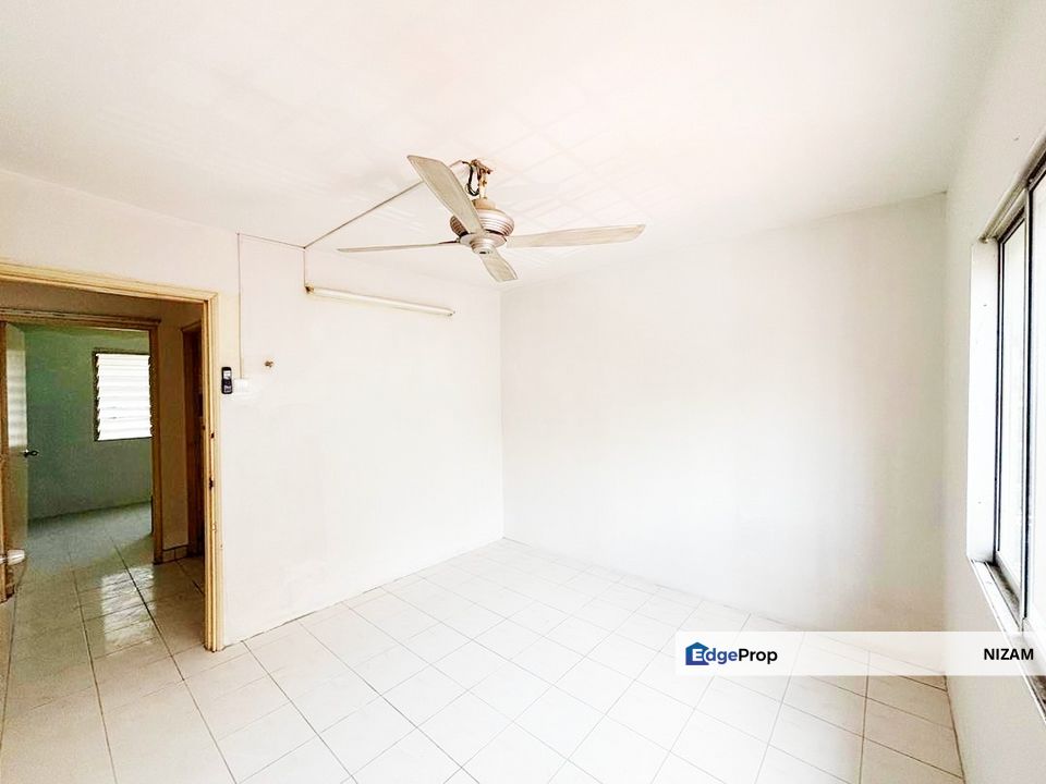 Walking Distance MRT Corner Unit Gugusan Melur Apt Sek 4 Kota Damansara, Selangor, Kota Damansara