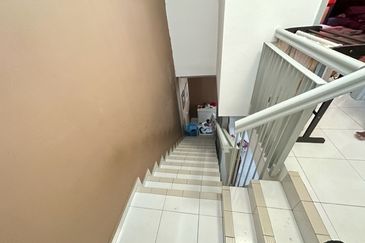 Jalan Setia Permai U13/42F