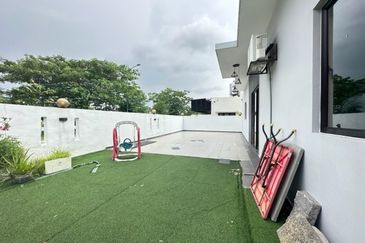 Jalan Setia Permai U13/42F