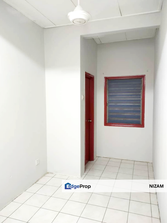 Facing Open 2 Storey Terrace Bandar Saujana Putra For Sale, Selangor, Jenjarom