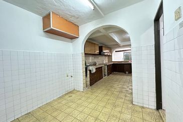 FREEHOLD 2 Storey House Taman Melawati KL For Sale