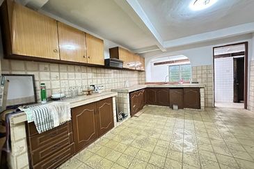 FREEHOLD 2 Storey House Taman Melawati KL For Sale