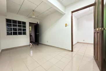 FREEHOLD 2 Storey House Taman Melawati KL For Sale
