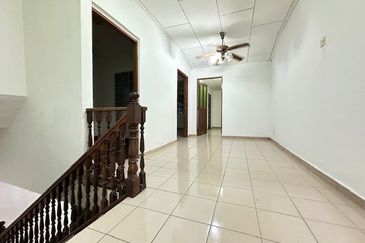 FREEHOLD 2 Storey House Taman Melawati KL For Sale